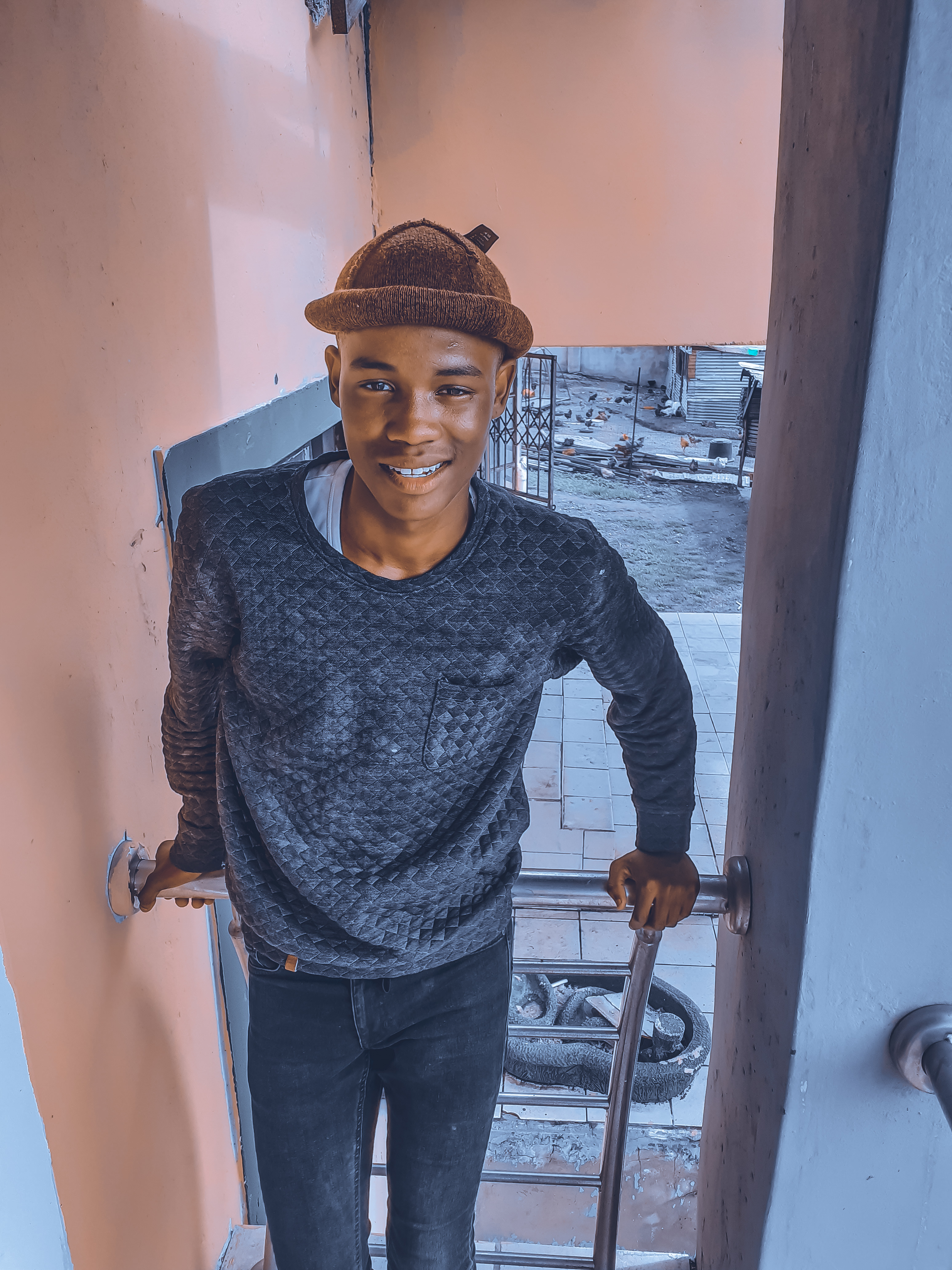 TMs - Izinja zemphilo Featuring MR JazziQ