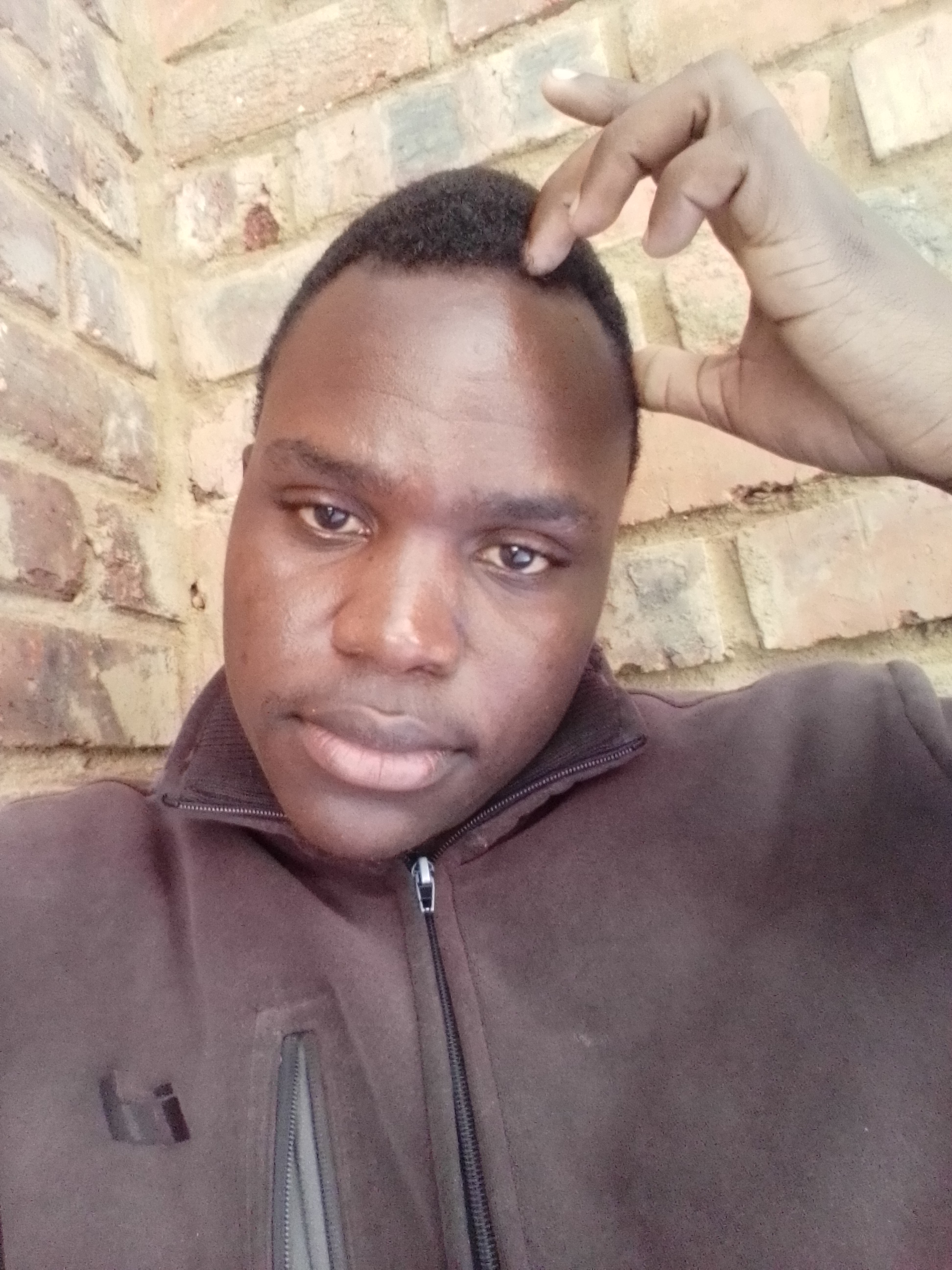BOOY PEE - VHUTSHILO Featuring Mr ee on beats