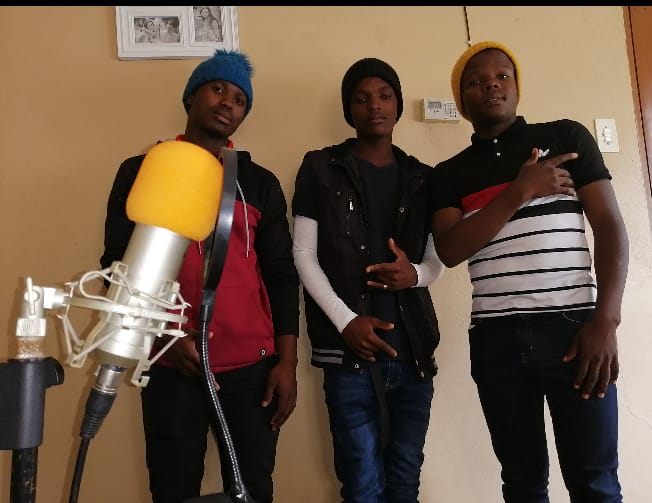 Fraize the vocalist X Ludamayne - Bekungasiko lula Featuring cooler boy