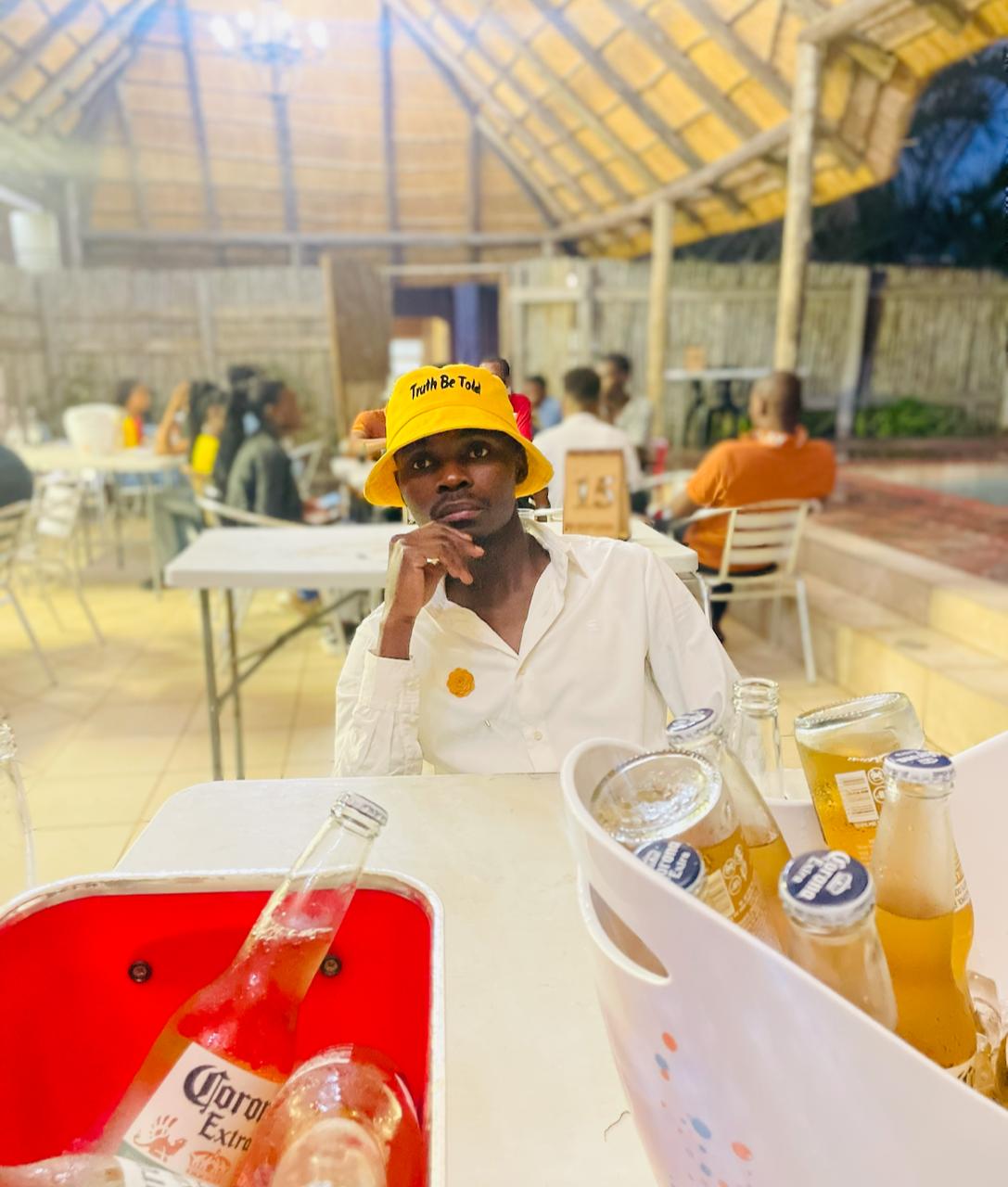 Dj DakingSA - Happy New year Featuring Ft Msaki-Mtakababa