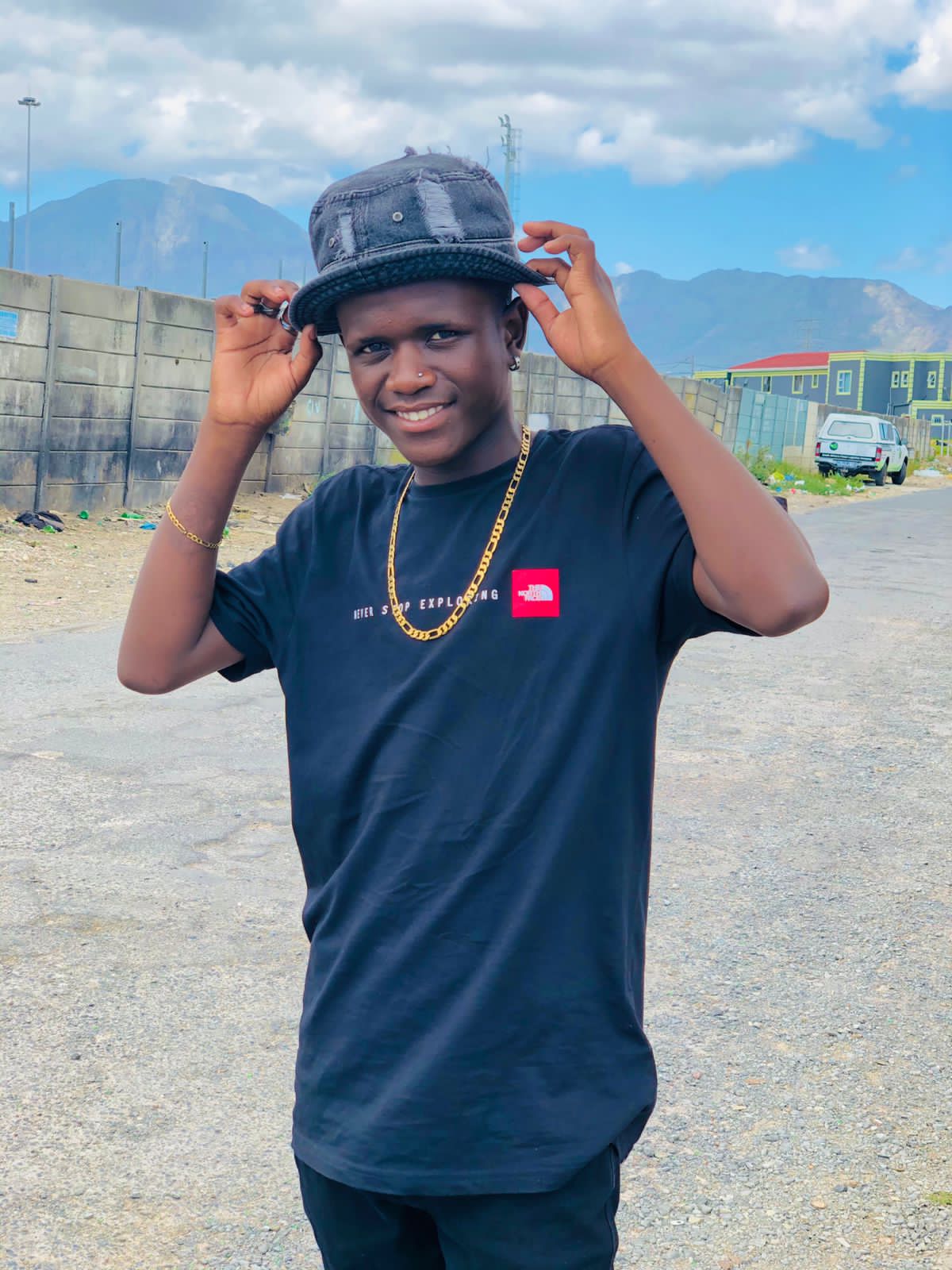 Aytee - Bashana Featuring Aytee