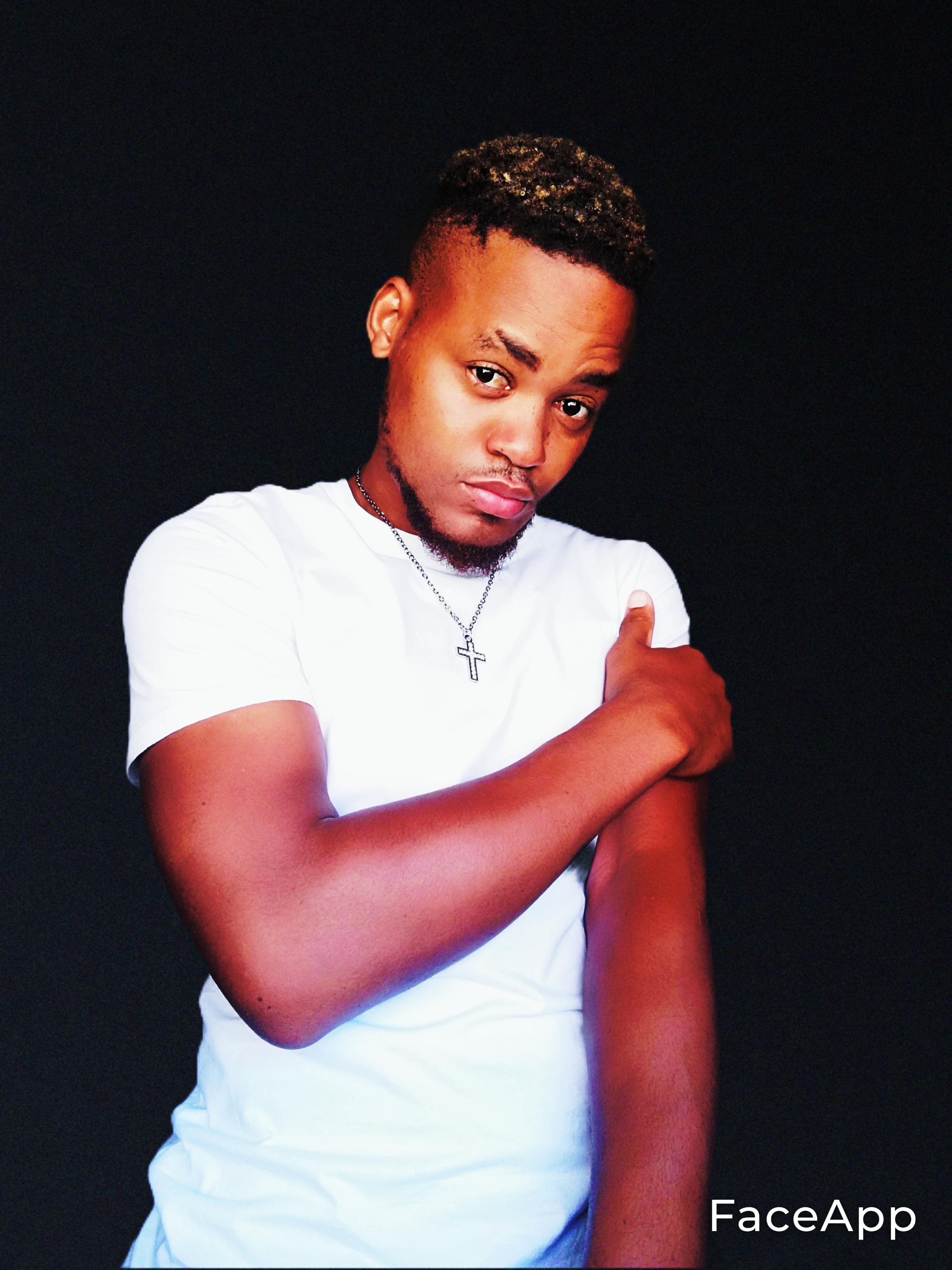 Fantario sa - Uzamxolo Featuring None