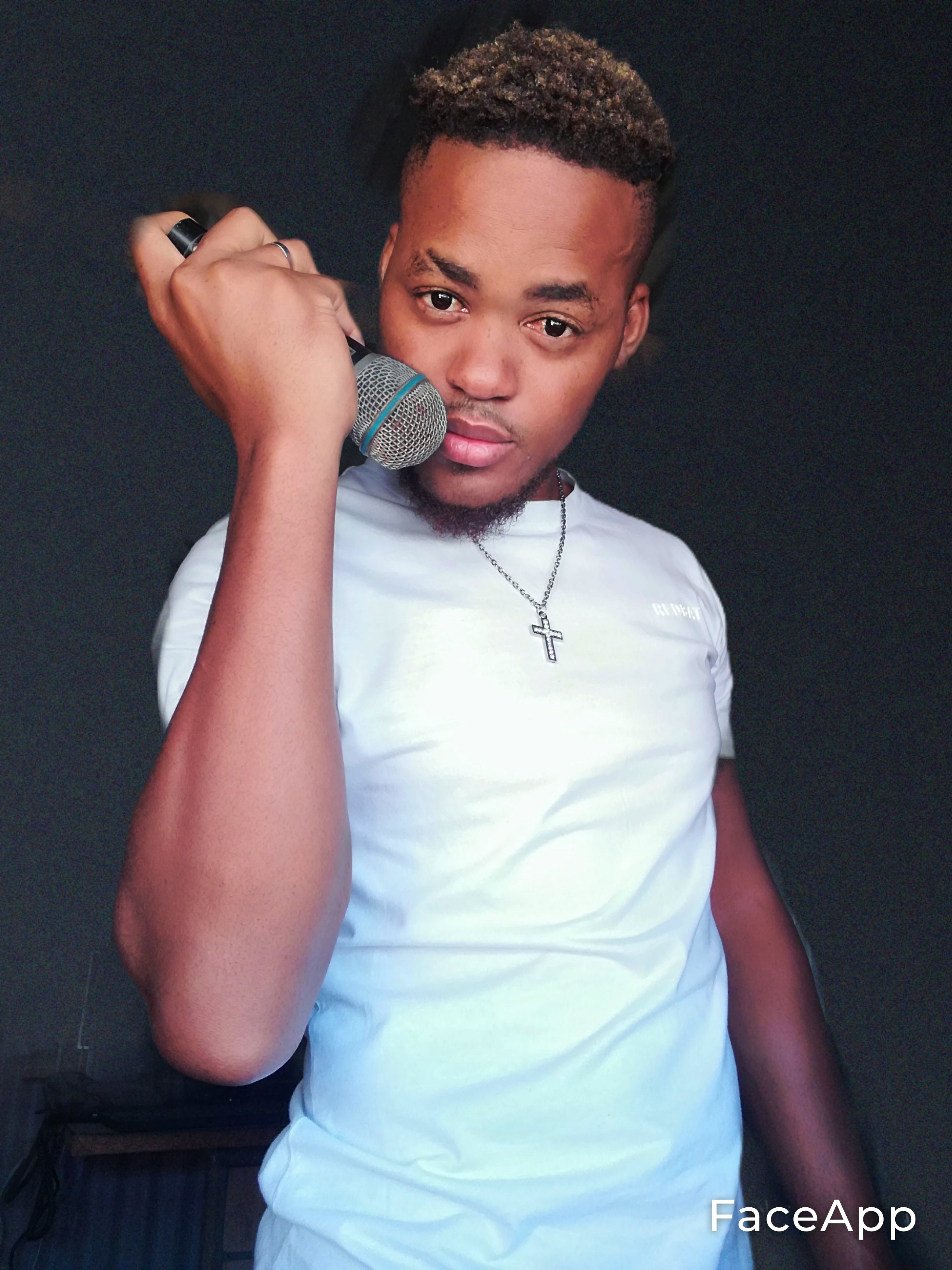 Fantario sa - Bengixela ungithembe Featuring None