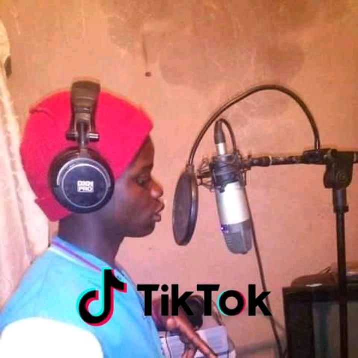Cee R ft caph man - Lo tuwa na bada Featuring Cee R Ft Caph Man