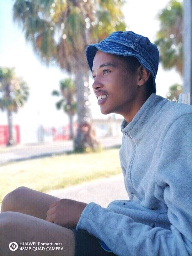 DlalaJakes.ZA - So into You (AmaPiano)