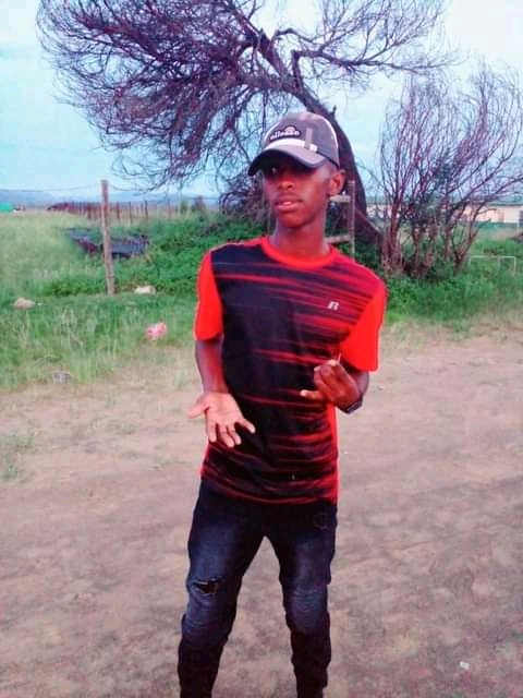 Personal RSA - Dropping Records [Prod by KayTee] Featuring [Single traq]