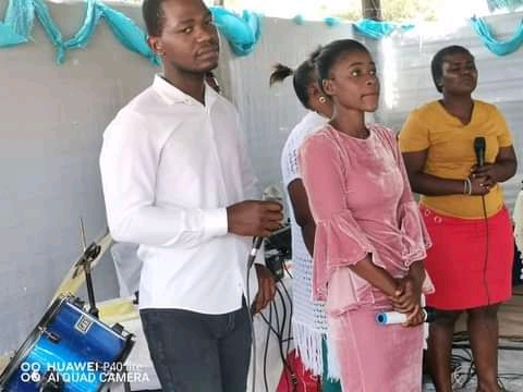 Ishypraise - Vhusa Yeso Featuring Munathi