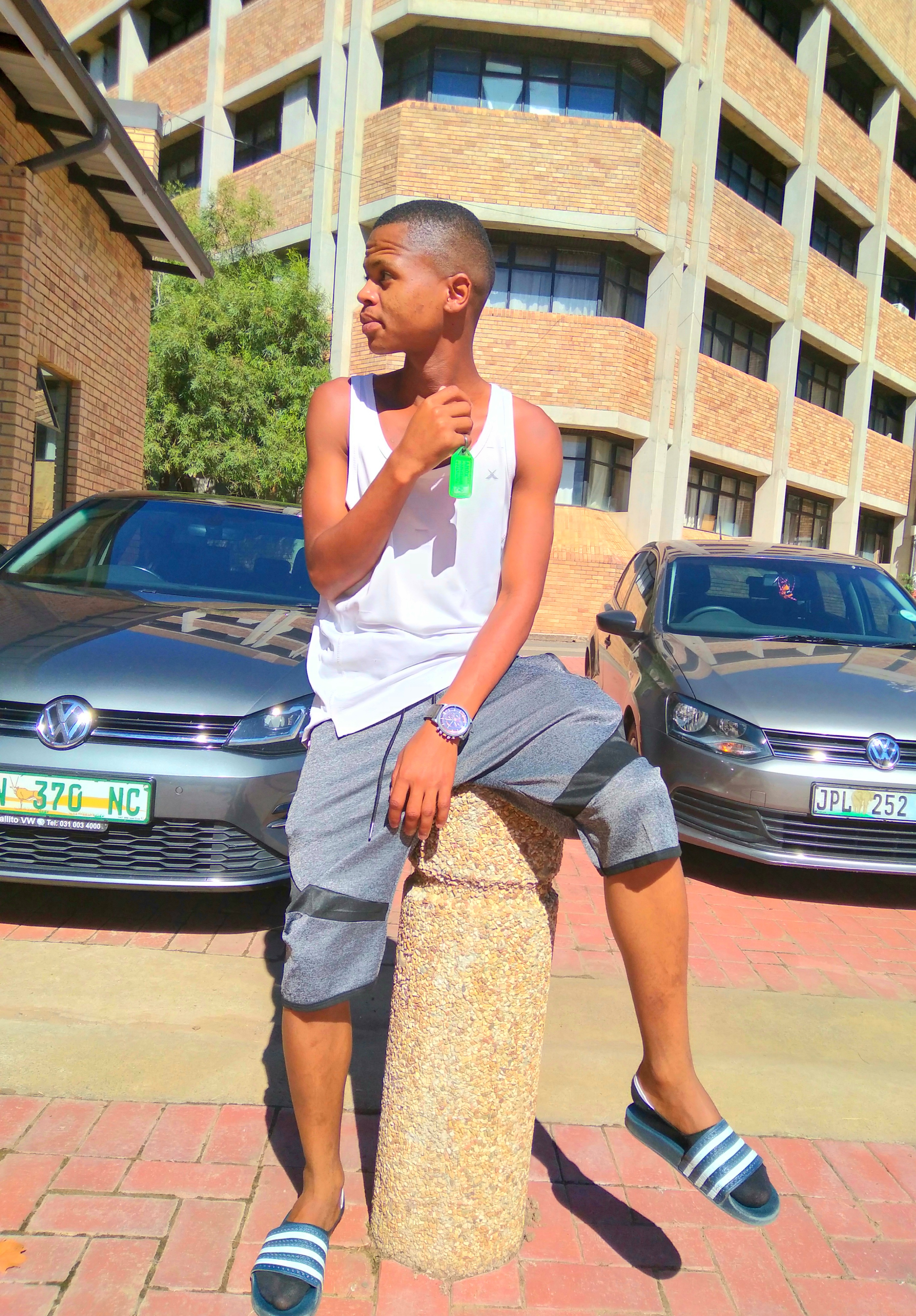 Anox - Thula mama Featuring Thula mama