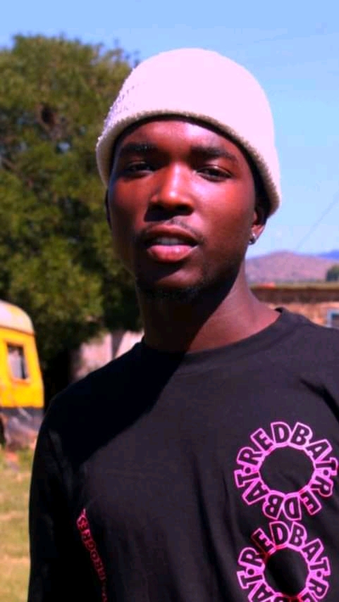 Young Trace MusiQ - Amagama othando Featuring Mfundo