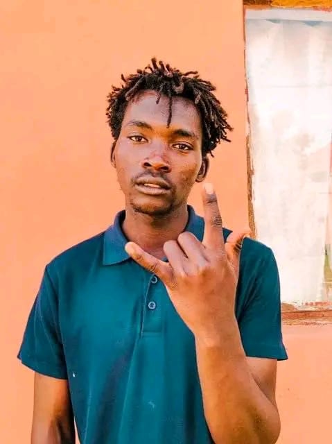 Yung siza 808 - Going crazy Featuring T-bag