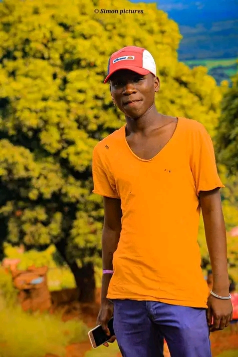 Chillis Mafollos & Salem KayGee - Ntwana Yabo Chill Featuring Vee Mash