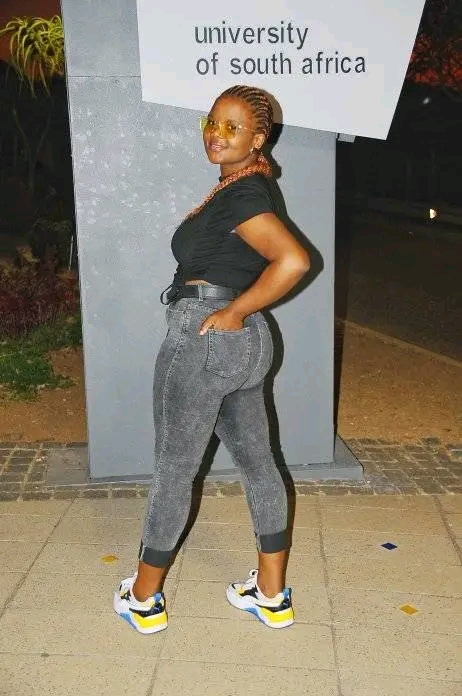 Olwakhe - Uyophulile Featuring T-bag
