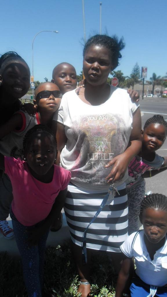 Lutho No Masheriff - Farmjulia