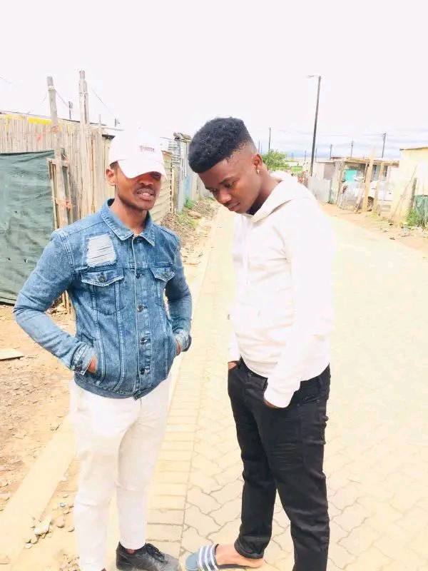 Ellzo Pee Ft Mta - Hamba Ngedwa Featuring Mr kwedin
