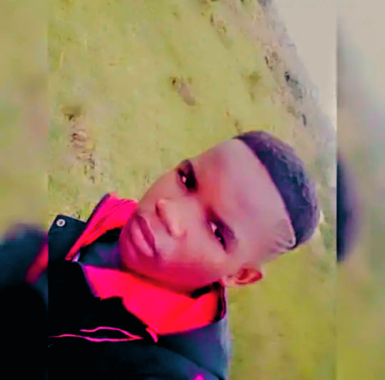 Reezy_pro - Uthando_(Ft.Reezy Pro)(EYADINI_VERSION)