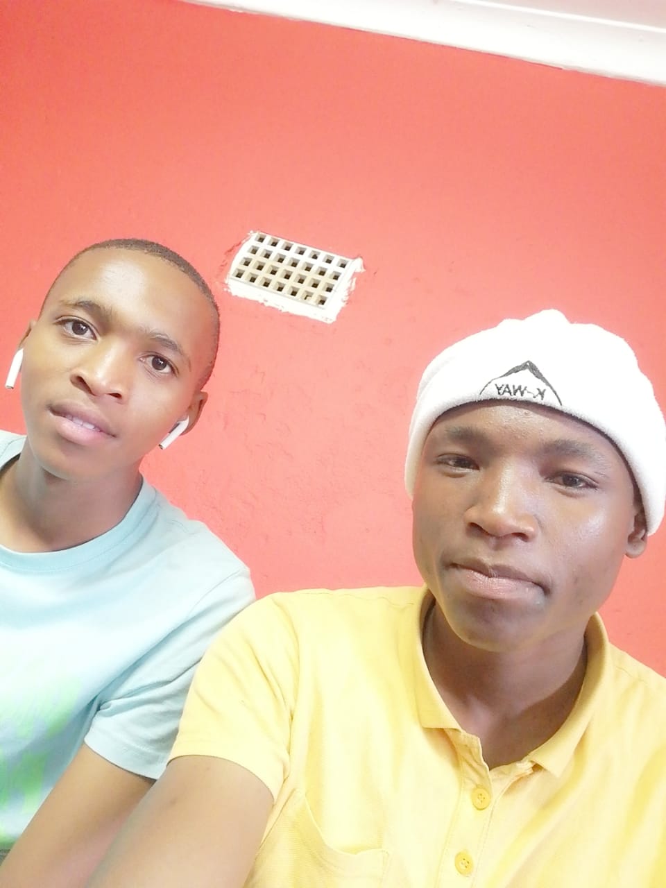 MdlaLii - Umthandazo wehlwempu Featuring Saybe