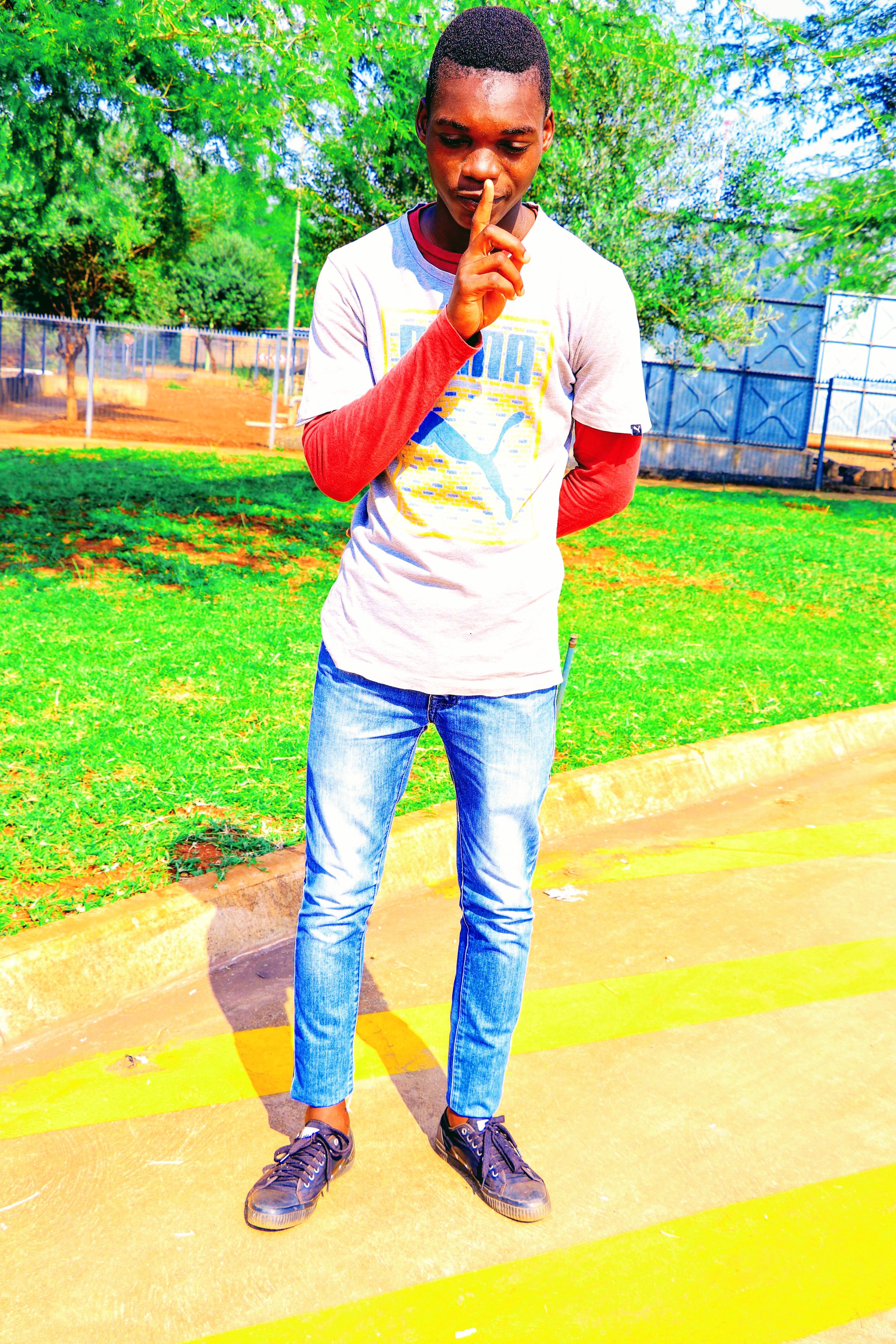Zheety Bee - Vha khou tamba (beef) Featuring Single