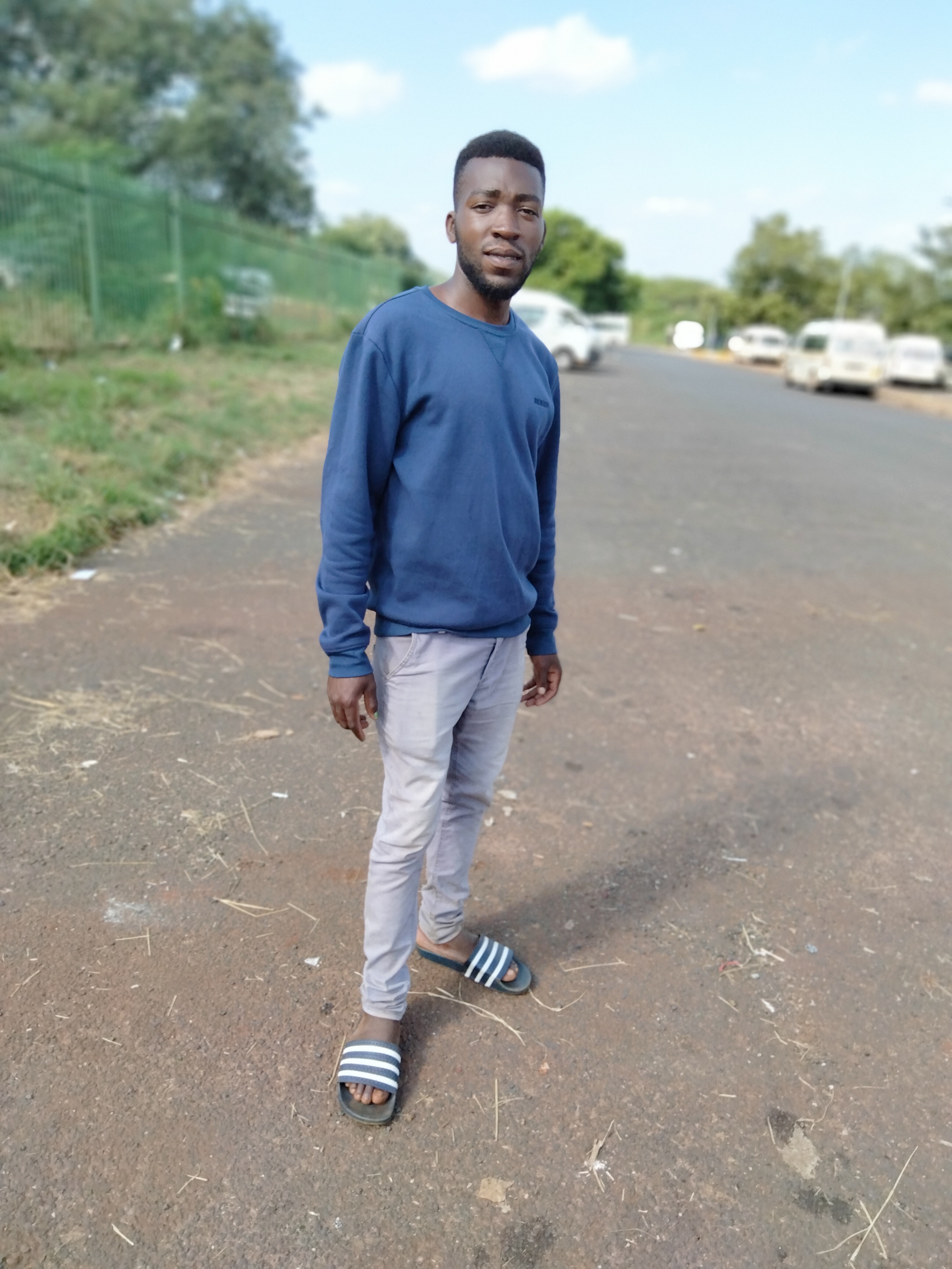 Tendy tee - Athiathu kholwa Featuring Single