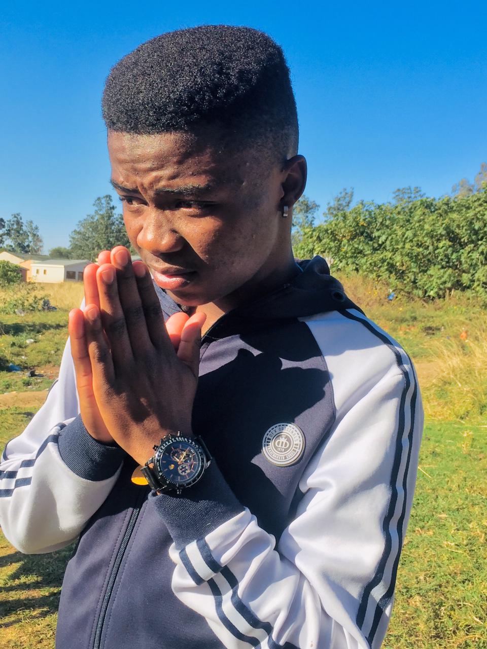 Ellzo Pee Ft Ltee Tsotsi King - Amadoda Zizinja Featuring Phantsula