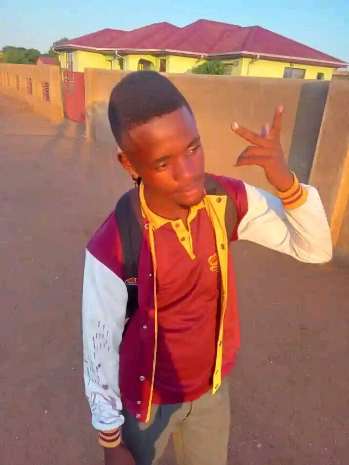 Fellow Gee - Ndi muddle ngamin mp3 Featuring Casto b n miz SA n X boy