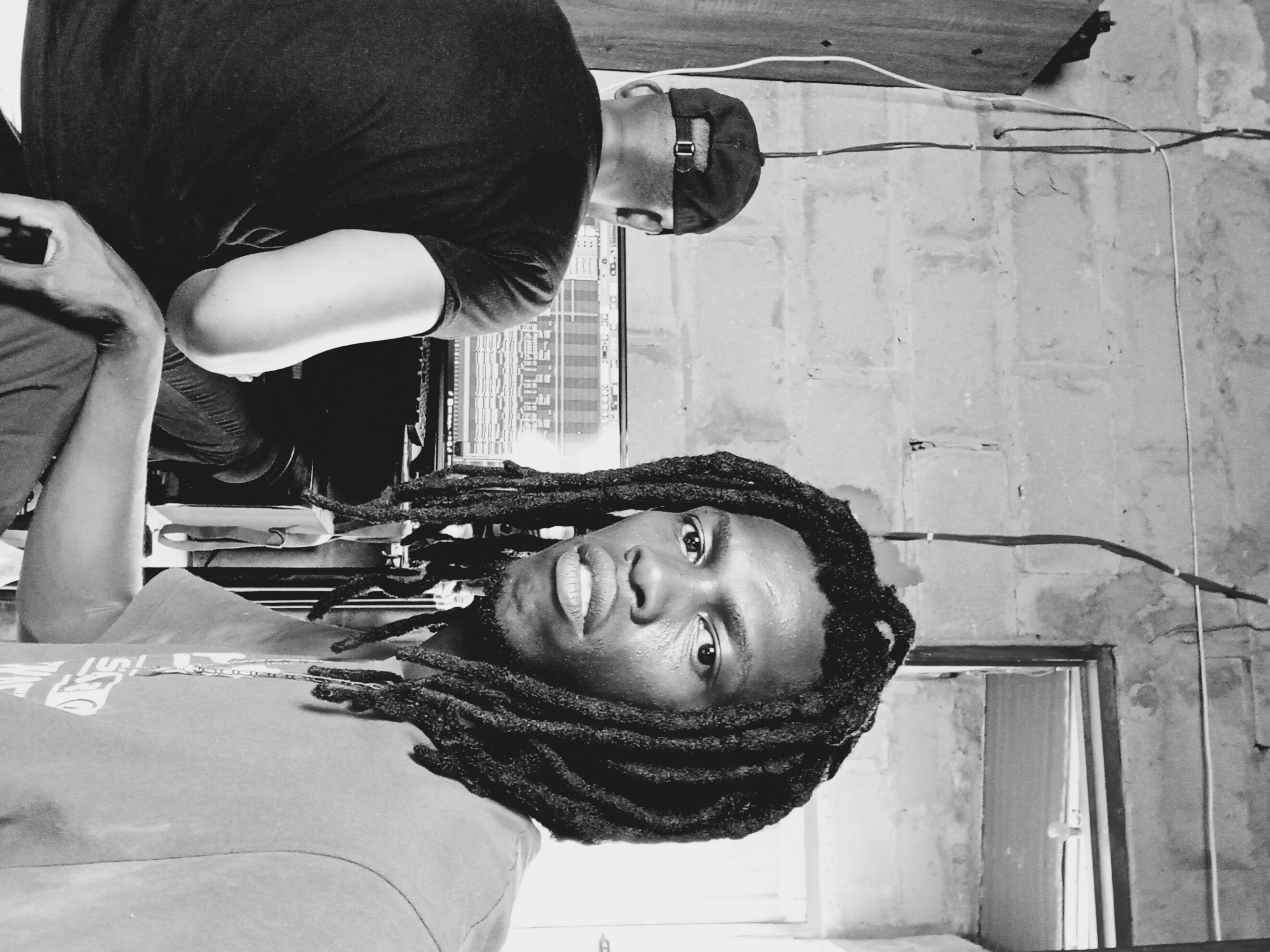 Dankie'Luks - Asambeni Featuring Melodic BoyZz