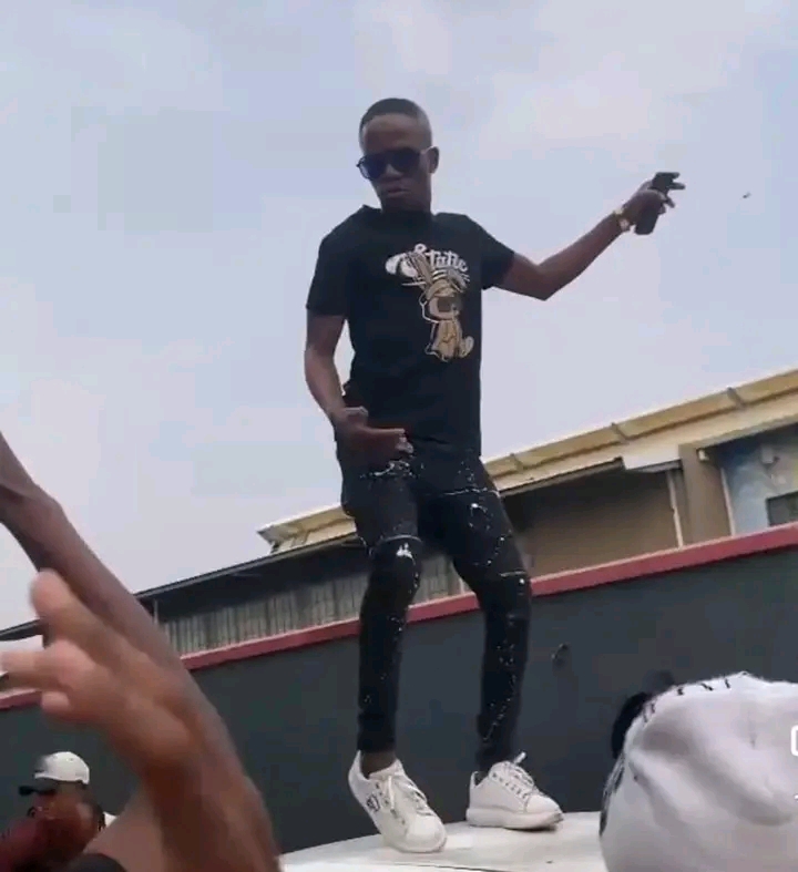SMAKADE-SA - NINGIZIMU DURBAN DANCE