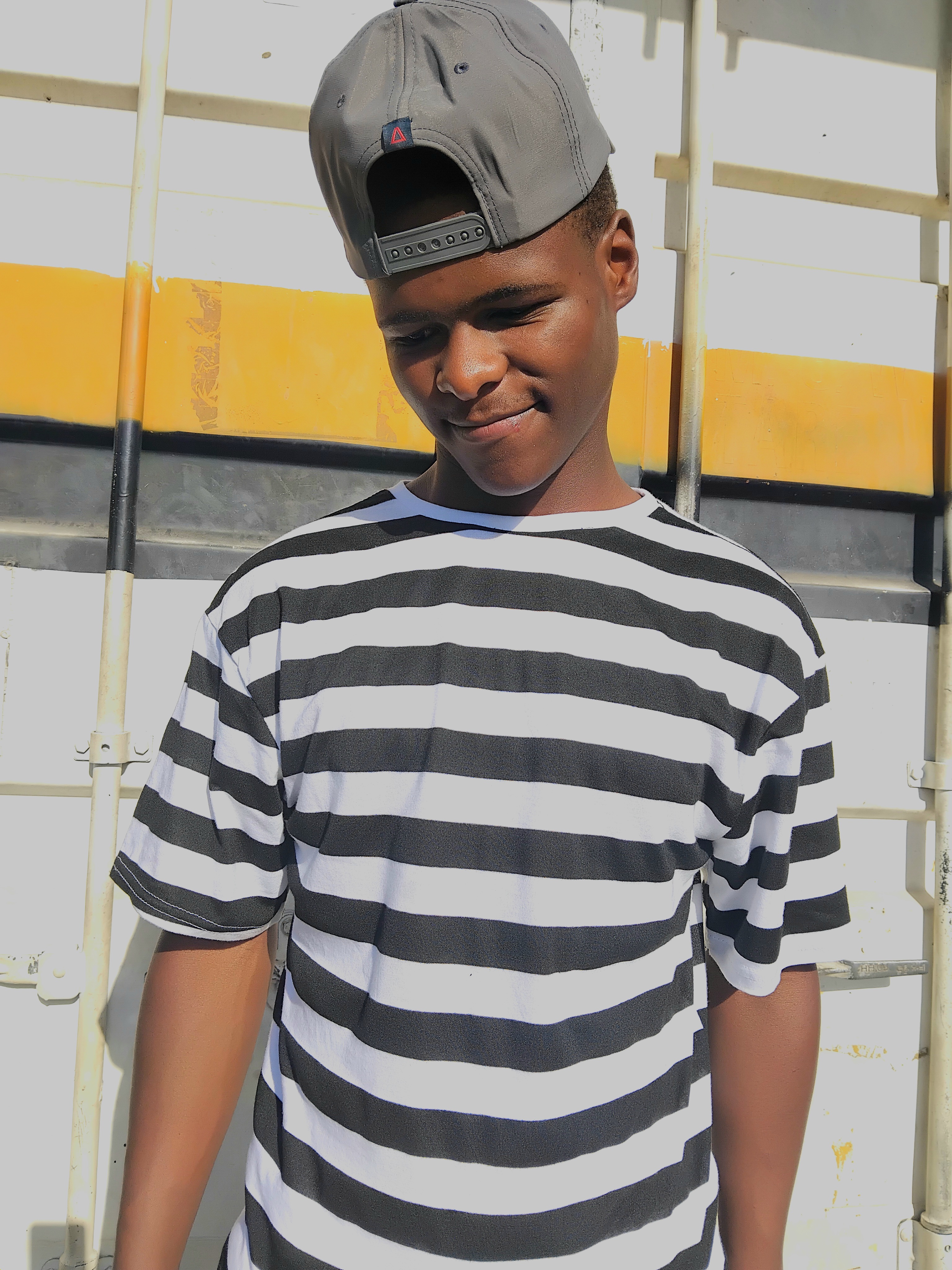 BlueAce - Buya kum Featuring Emjay-rSA