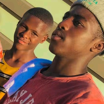 BlueAce - Izolo Featuring Emjay