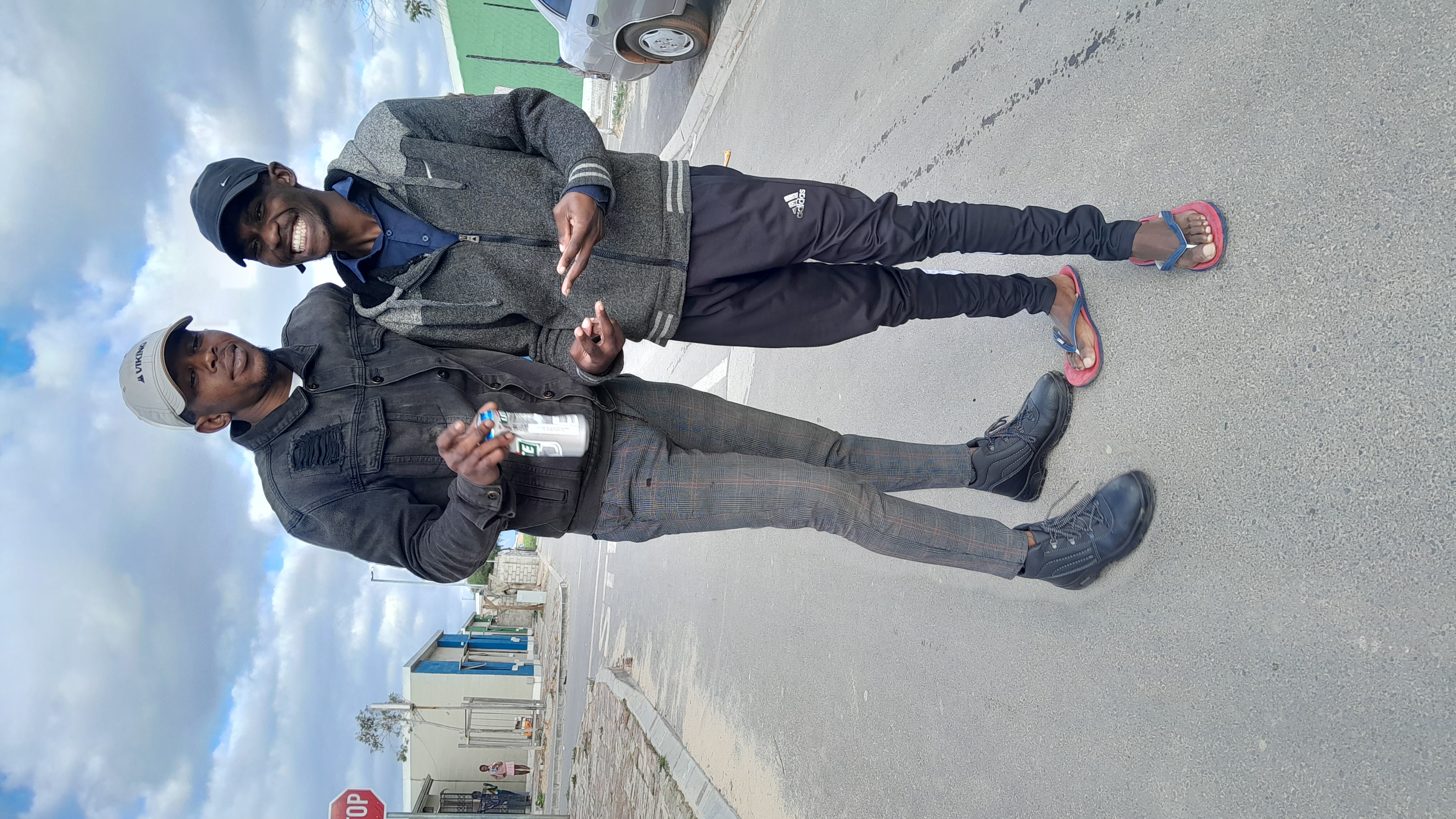 Billy - Fake love Featuring Stunner rsa & Limo s.A