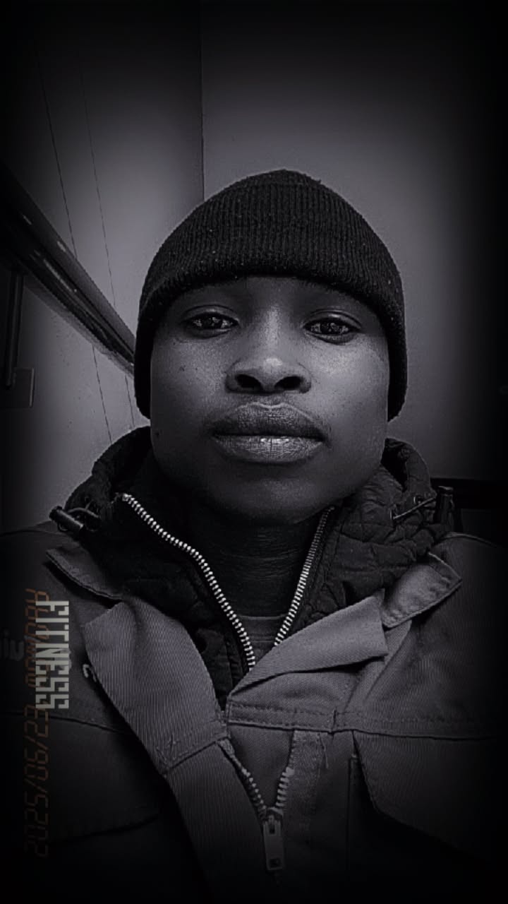 Thayla beei - Ebumnyameni Featuring Develination